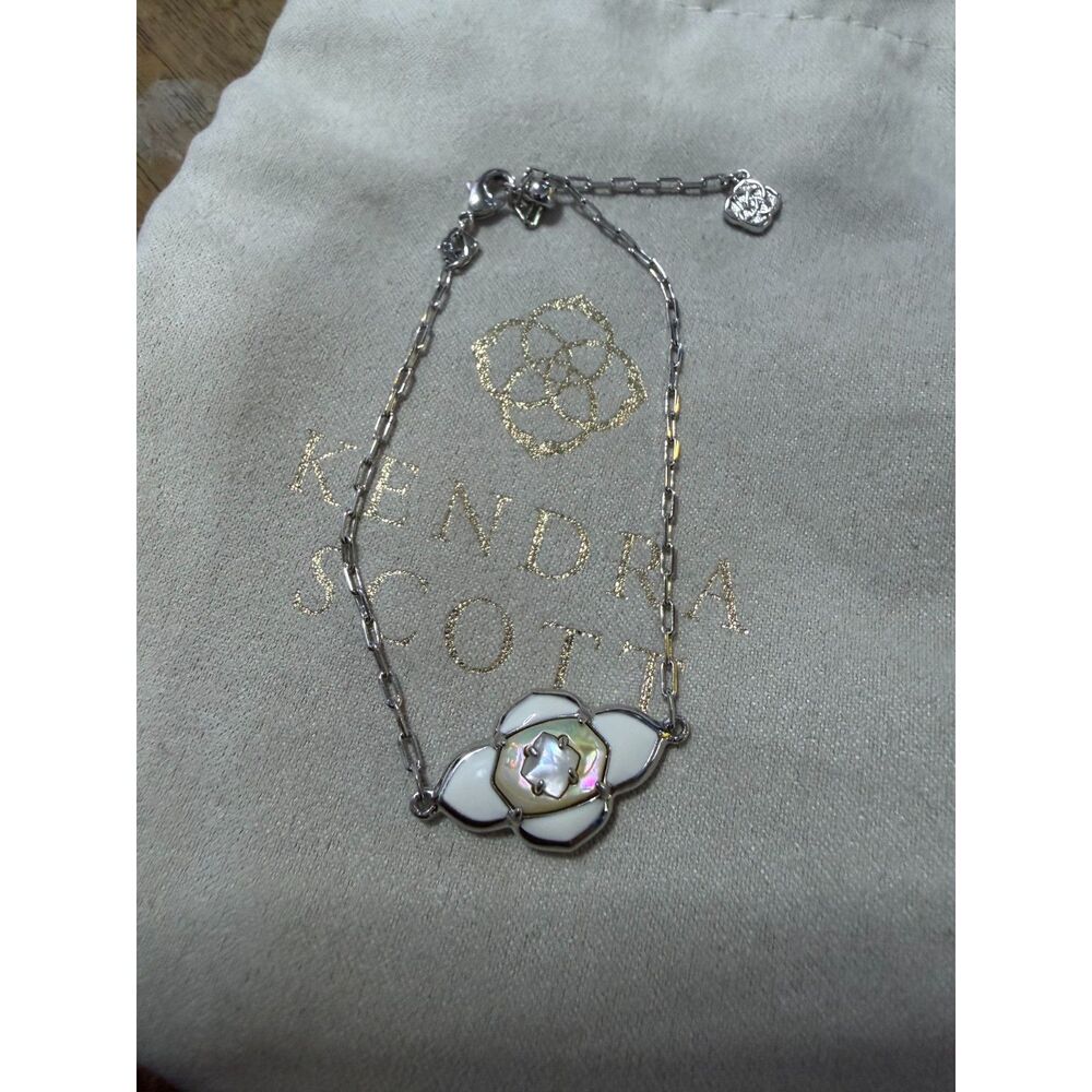 Kendra Scott Abbie Medallion Silver Delicate Chain Bracelet